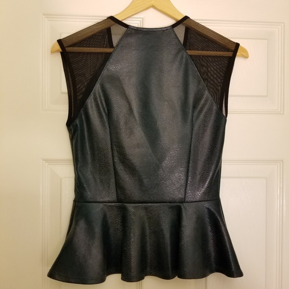 NWOT Guess Snakeprint Peplum Top - Picture 2 of 7